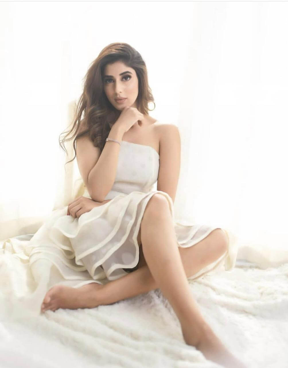 Ashma Khan Bengal professional female model for photoshoots, fashion and events