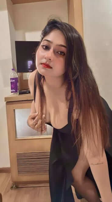 Kanika Raj Mumbai female model for portfolio, fashion shoots and events