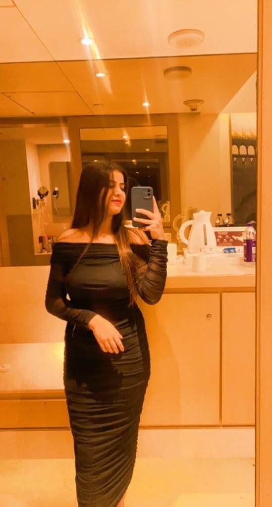 Khushi Sharma Delhi professional female model for fashion, events and portfolio shoots