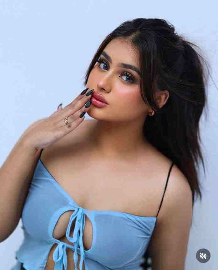 Sofiya Khan, Bangladesh beauty model and influencer, trending South Asian profile