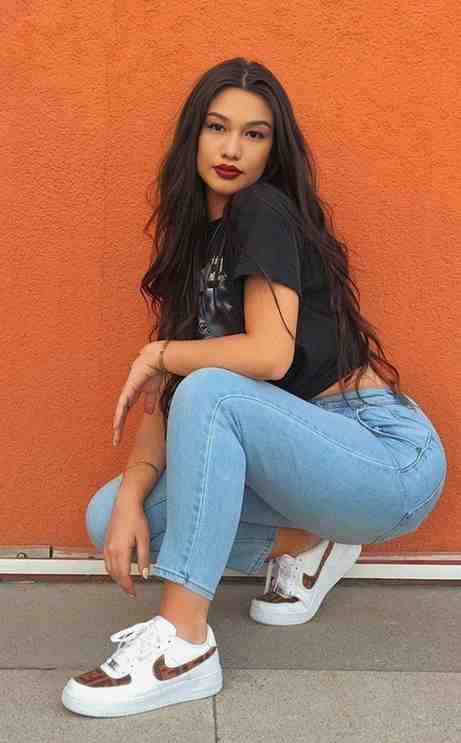 Zuriya, Uzbekistan beauty model and lifestyle influencer, trending profile